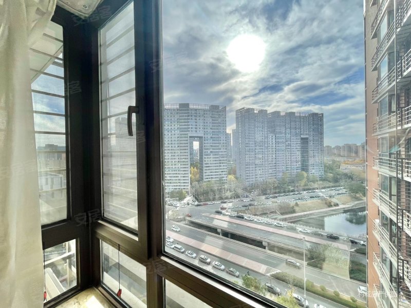 半岛国际公寓2室2厅2卫103.17㎡南1050万