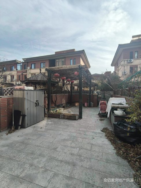 小区新,林奇郡瀚湖湾(别墅)二手房,210万,4室2厅,2卫,188平米-天津