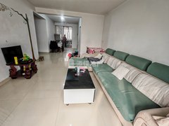 泰州海陵城南牧校旁免费停车楼下有车库房子没有遮挡物，阳光充足南北通透出租房源真实图片