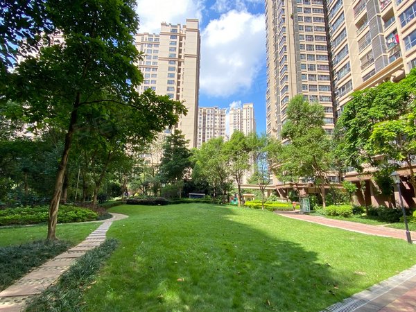 南宁兴宁望州岭荣和山水绿城(二期)绿化多 空气清新 业主好谈 急租