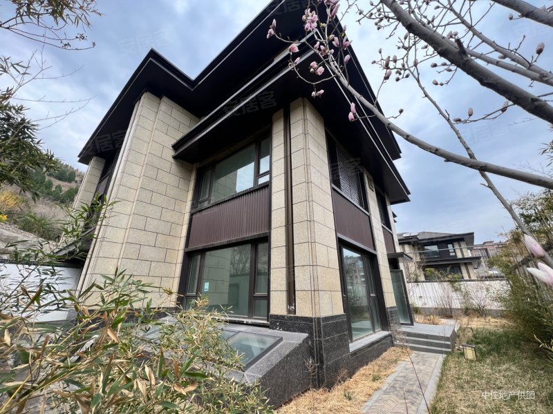 泰禾济南院子(别墅)5室2厅5卫599㎡南北1650万