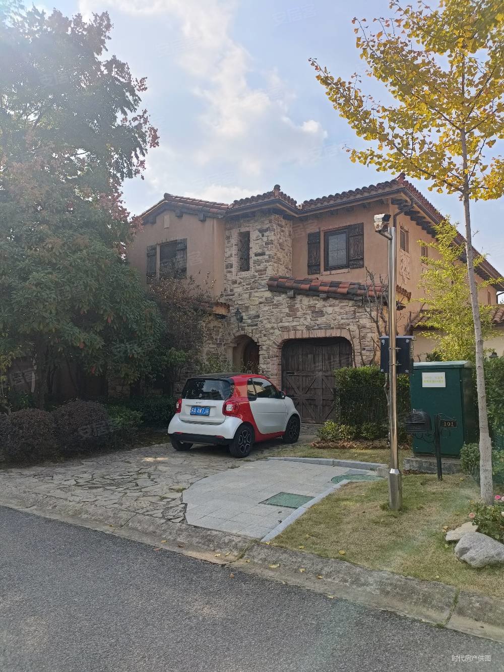 南京房产网>南京二手房>溧水二手房>溧水区二手房>卧龙湖小镇(别墅)>