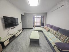 来宾兴宾兴宾城区水户皇门，步行街旁，精装两房两厅一卫，家具家电齐全拧包入住，出租房源真实图片