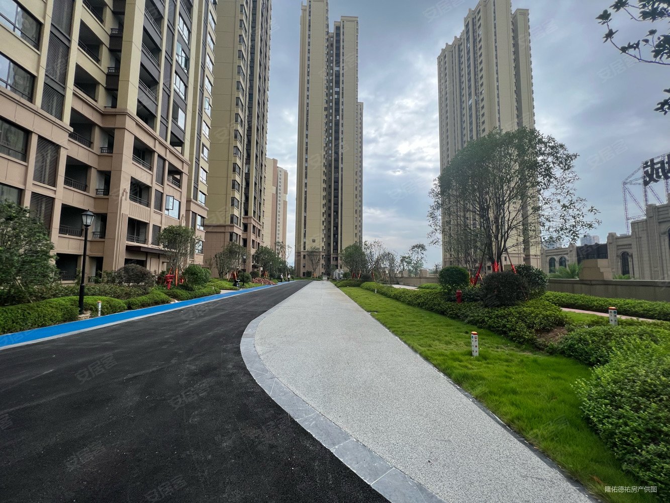 桂林房产网>桂林二手房>临桂二手房>一院两馆二手房>兴进颐景城>