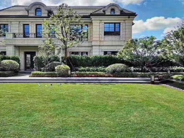 上海松江九亭贝尚湾(别墅)九亭近地铁别墅出租 可居家接待 小区环境