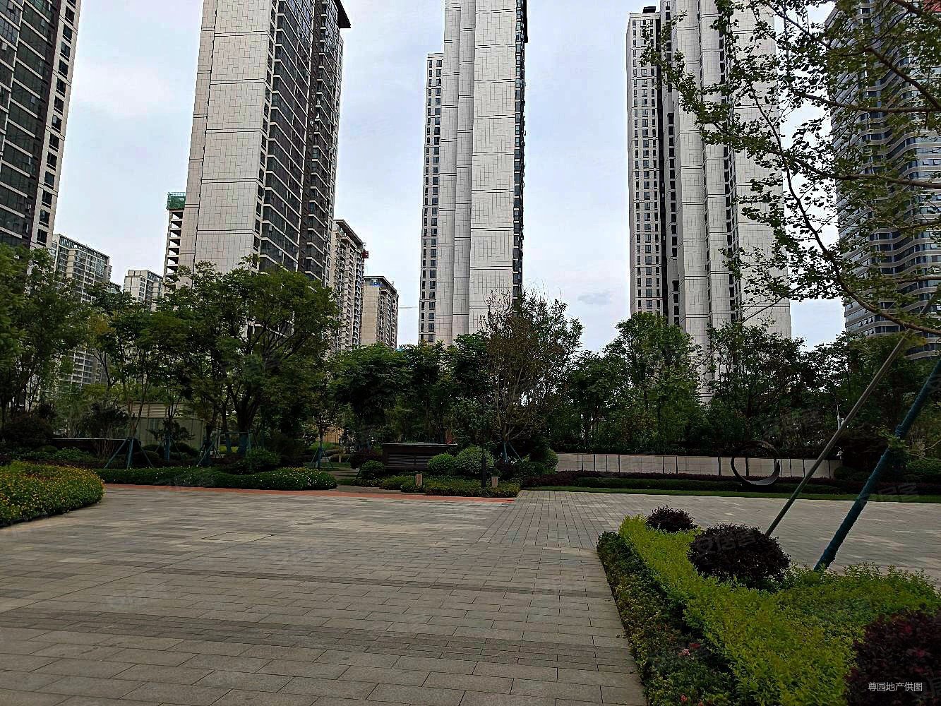 巫家坝保利天际总价16万买中空跃层西向房