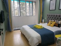 上海闵行七宝九号线地铁0距离,南北通透采光好,可办居住证养宠物,带停车位出租房源真实图片