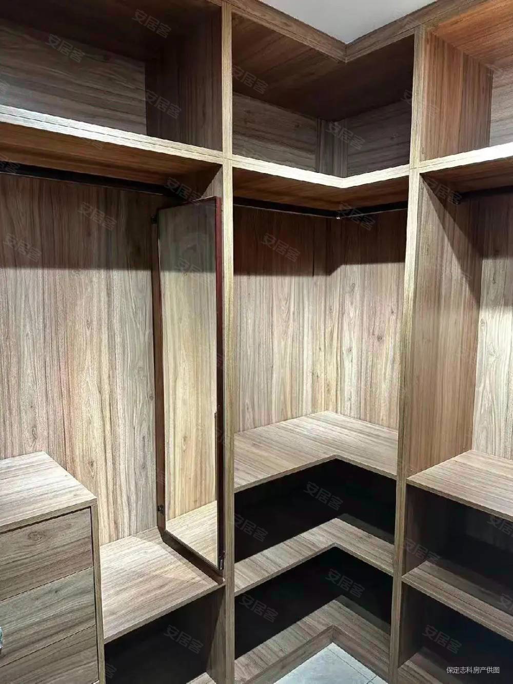 卓正丽景蓝湾(C区)3室2厅2卫146㎡南北158万