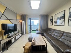 韶关武江新城区恒大城四期 包车位 靓房高档家私电 近高铁站 望江视野靓水出租房源真实图片