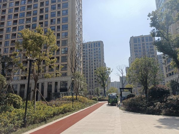 杭州钱塘义蓬义府名苑(一期)精装修两室,近地铁,小区免地下停车位.