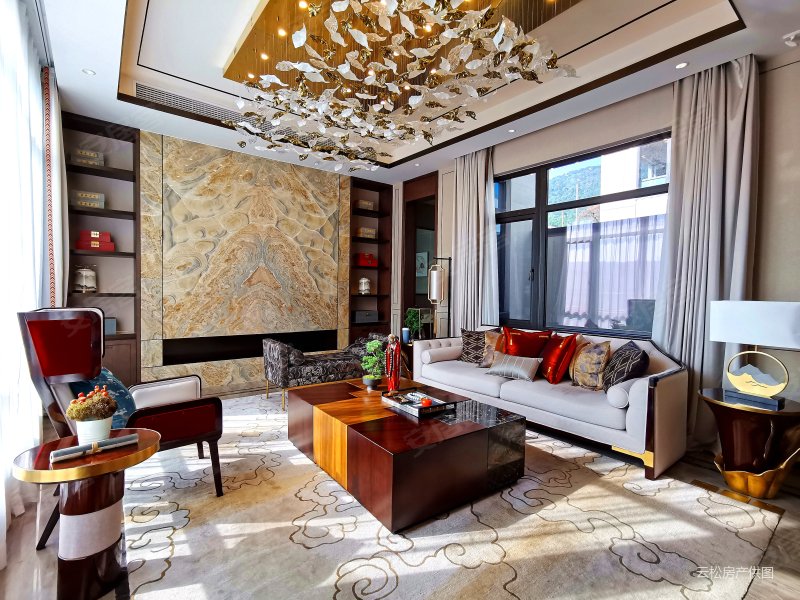 仁皇山燕澜府新出合院别墅急售花园50平带俩车位预约看