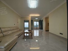 东莞黄江碧桂园装修好未入住，金地湖山大境，精装修大四房，可以看湖境随时看房出租房源真实图片