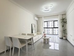 桐乡桐乡市区庆丰中路海宁洛隆路，精装3室，落地窗大阳台，天燃气做饭，电费2毛8出租房源真实图片