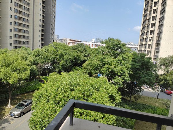 昆山巴城巴城兰亭大境花园房东本人急租 立臻科技 托普学校 兰亭大境