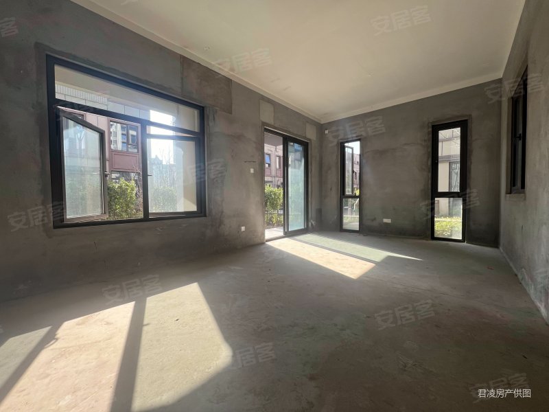 余姚漫悦湾(四期别墅)5室3厅4卫128㎡南北235万