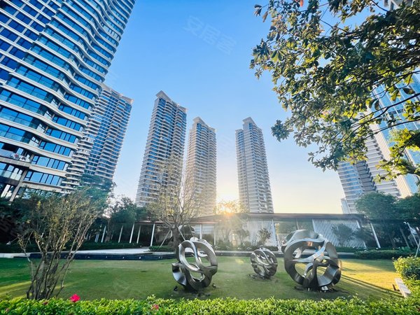 珠海横琴横琴口岸华发广场悦海湾近横琴口岸全屋品牌家具一线海景三房