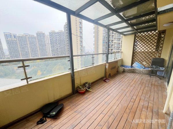 顶峰水岸汇景4室2厅1卫134㎡南北292万