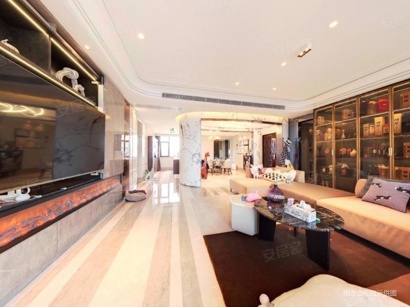 楼龄新 商品房 有电梯 装修好 楼层好 交通便捷 居家自住,保利天悦