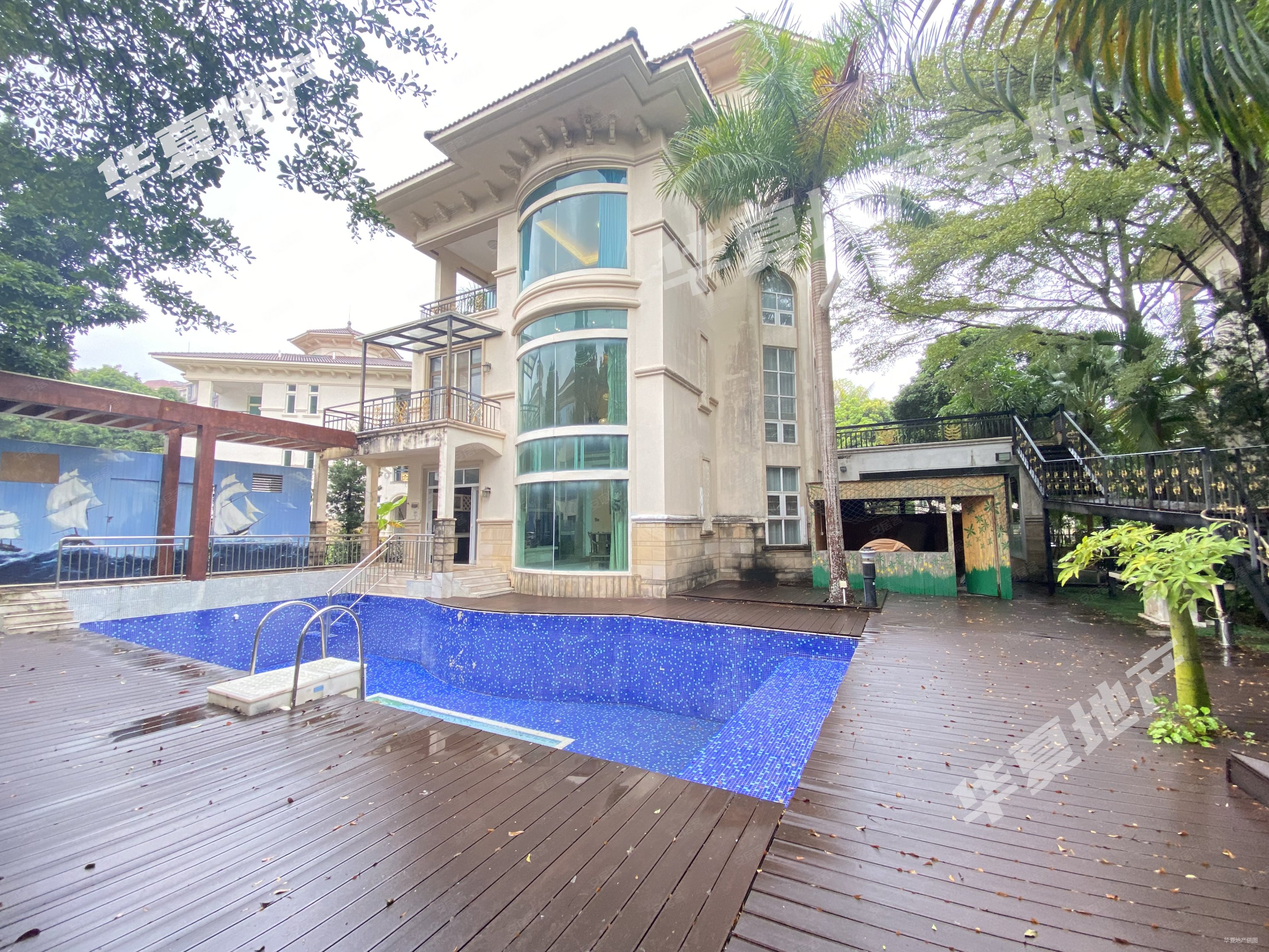 珠海情侣路独栋别墅带泳池1680万急售聚龙溪山庄高尔夫山庄