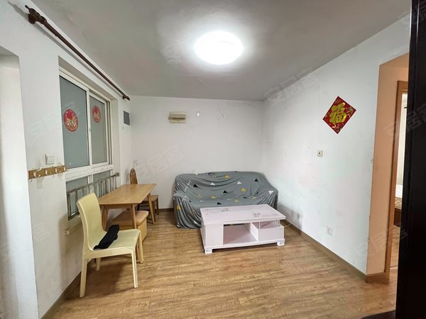【多图】馨宁公寓,华泾租房,徐汇中学旁,电梯双南两房,有钥匙随时看房