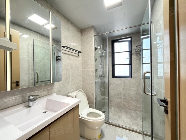 南昌西湖云飞路中粮建发祥云悦府次新小区 中粮建发祥云悦府 豪华装修三房拎包入住大悦城地铁口出租房源真实图片