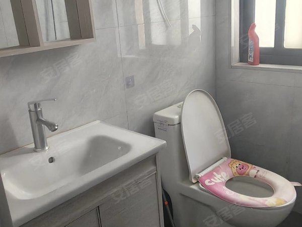 金华东阳东阳江北山口居民小区山口小区 劳务市场也  综合楼附近 山口夜市出租房源真实图片