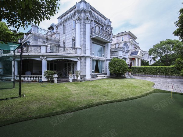 上海浦东张江汤臣高尔夫(别墅)实地拍摄汤臣高尔夫新出独栋,中心位置