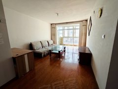 青岛黄岛石油大学地铁站附近,光谷园附近,家电家具齐全可以直接拎包入住。出租房源真实图片