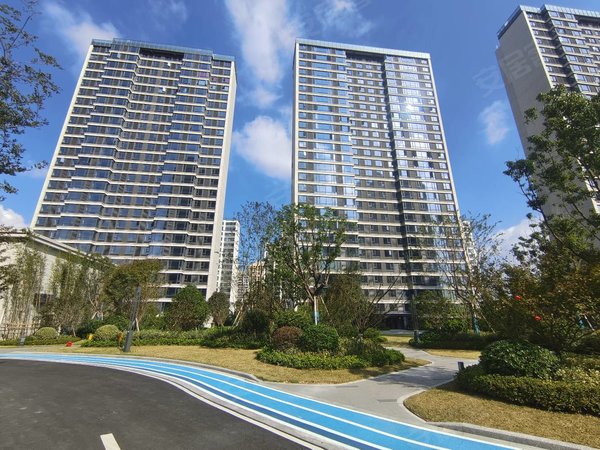 杭州杭州周边绍兴金辉悠步观澜新出房源,89方3方,房租只要1250元包