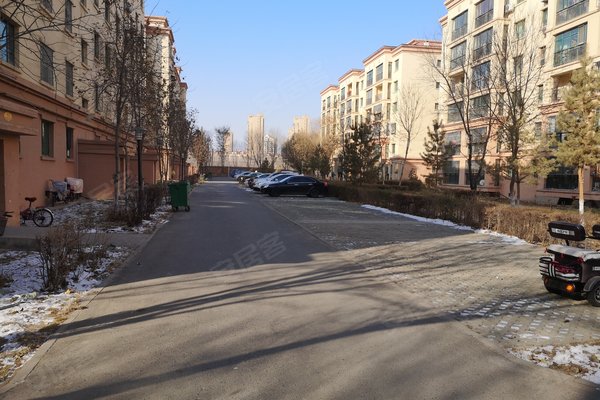 昌吉小区 昌吉市小区 中心路汇嘉时代购物中心小区 公元2099c区