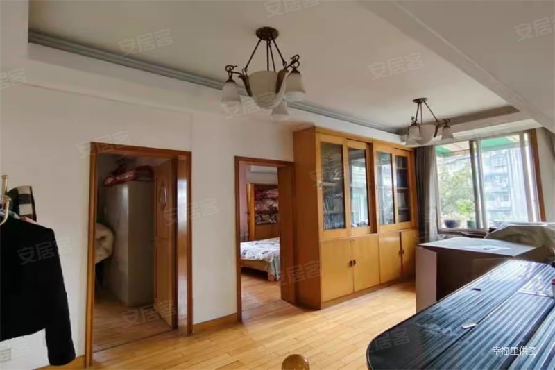 1 6 6丸 精装套三 采光好 配套成熟  交通便利