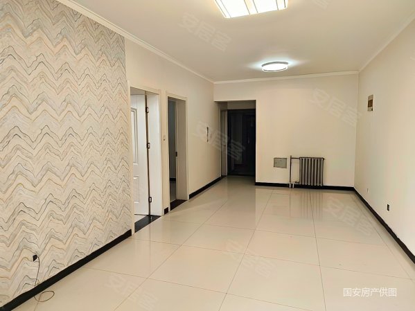 鹿泉城区中心位置,9楼,两室,精装空房,本够,可谈,帝华西部峰景二手房