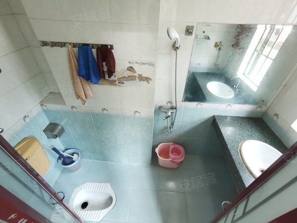 江门蓬江育德嘉福花园真实可看|嘉福花园小区步梯2楼 家电齐全3房2卫租金含物业费出租房源真实图片