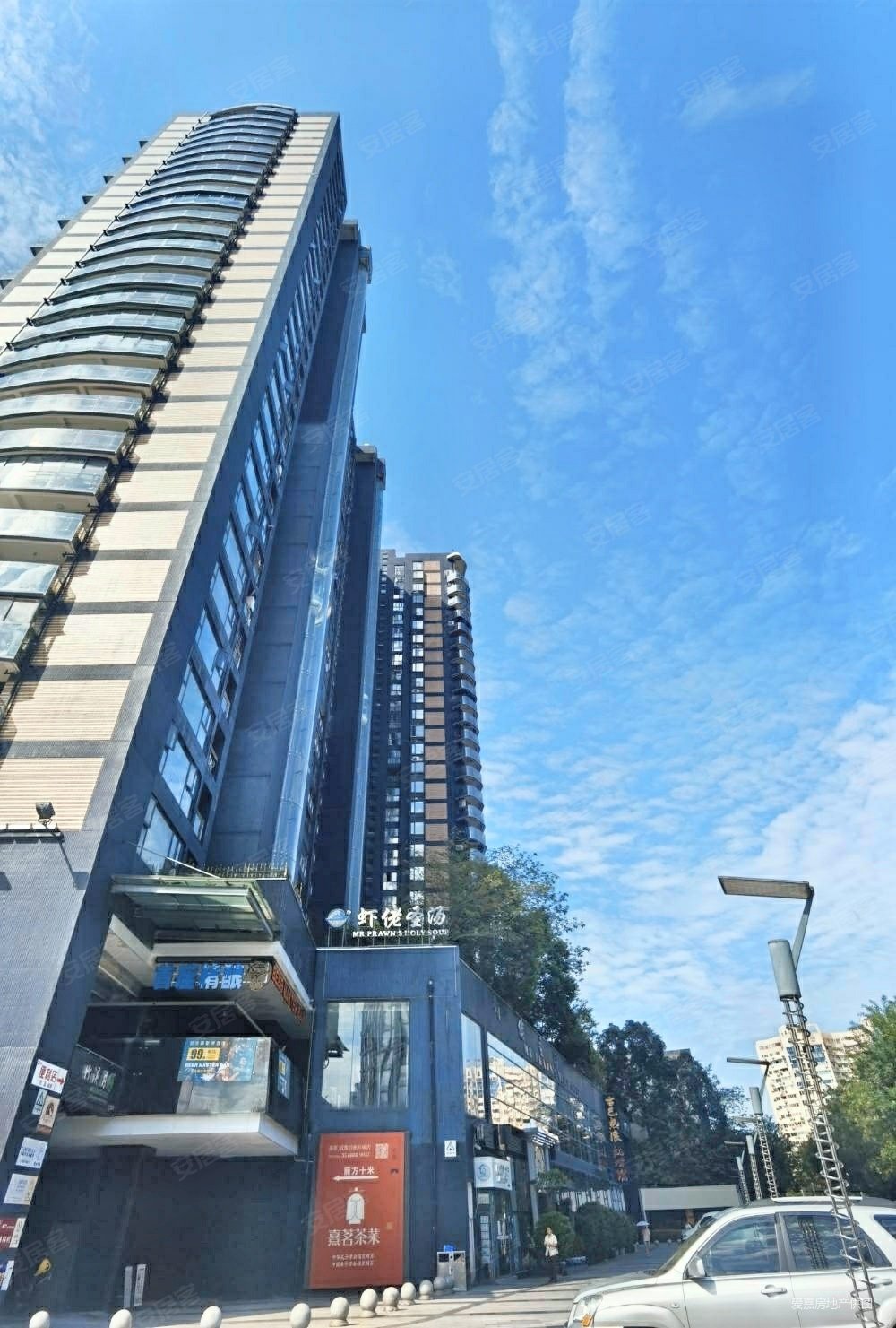 桐梓林地铁口 清水大平层 大阳台,首座二手房,360万,3室2厅,2卫,173