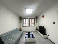 秦皇岛海港火车站盛秦北苑精装修大两居，精装修拎包入住，房子干净，押一付一出租房源真实图片