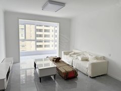 徐州贾汪新夏路口精装修 吾悦旁 荣辉御府 三室两卫 家具家电齐 1500月出租房源真实图片