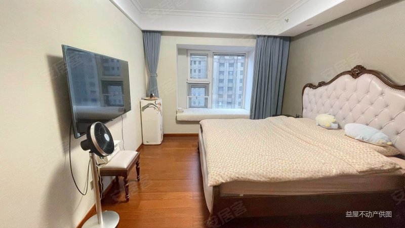 百家湖核心次新房景枫凤凰台中间楼层业主急售精装保养好领包入住