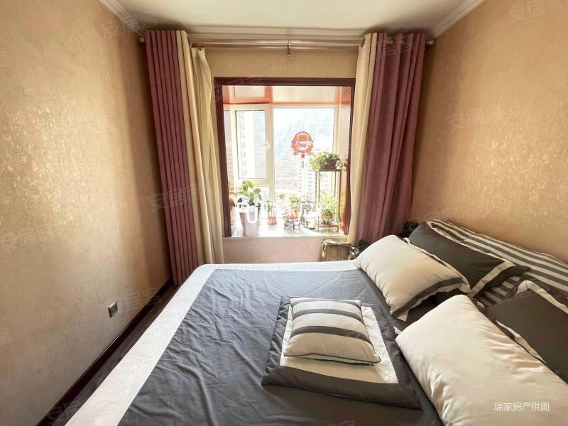 黄河北 正规商品房 南北通透 装修好 环境好 楼龄新 大两居,天源九号