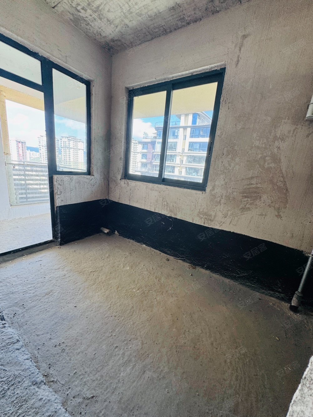 四季贵州椿棠府一期4室2厅2卫145.5㎡南北90万