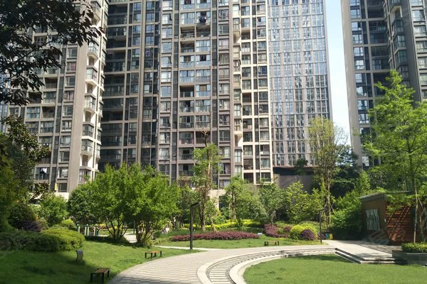 好不好_中介房产经纪人:王仕琴对万科城市花园的评价-成都安居客