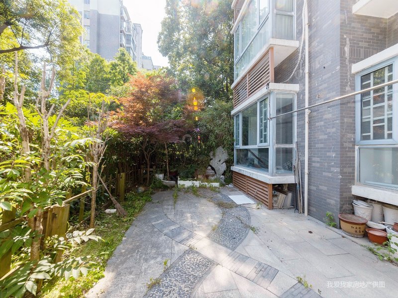 新上!领秀江南,精装全明户型,独立入户,带买断车位,带大院子