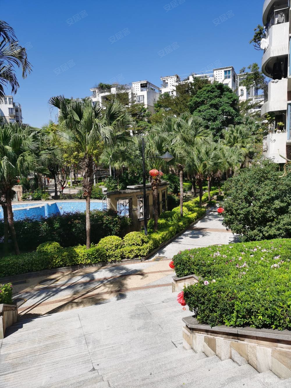 东区康城花园低层精装修向花园129方三房二卫售175万