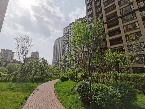 沈阳浑南全运路月星中央公园带空调,邻地铁口,南北2室1卫,装修特别好