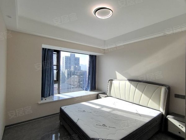 金华东阳横店横店南江府南江府中心位置大3房边套！现代简约风！家具家电齐全！拎包入住出租房源真实图片