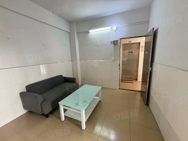 天河岑村红花岗 近小鹏 全光线大一房一厅 可做饭拎包入住