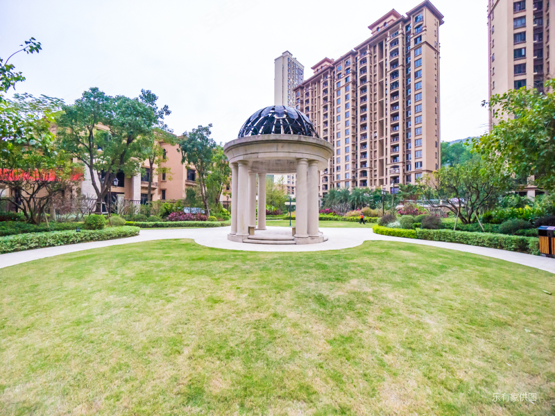 aaa绿茵温莎堡 豪华装修 别墅笋盘 满五 南北通透