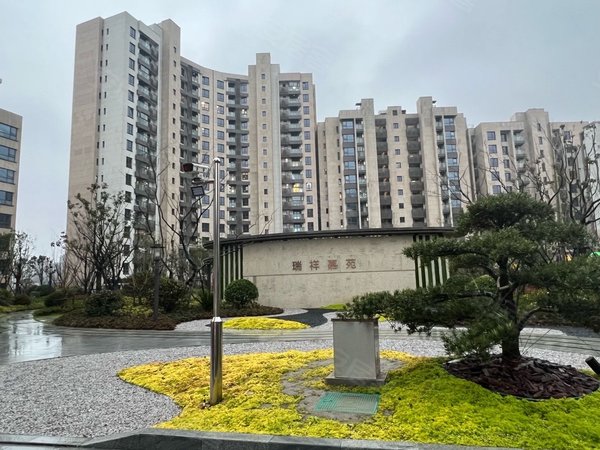 上海宝山淞南上港星江湾一期店长!