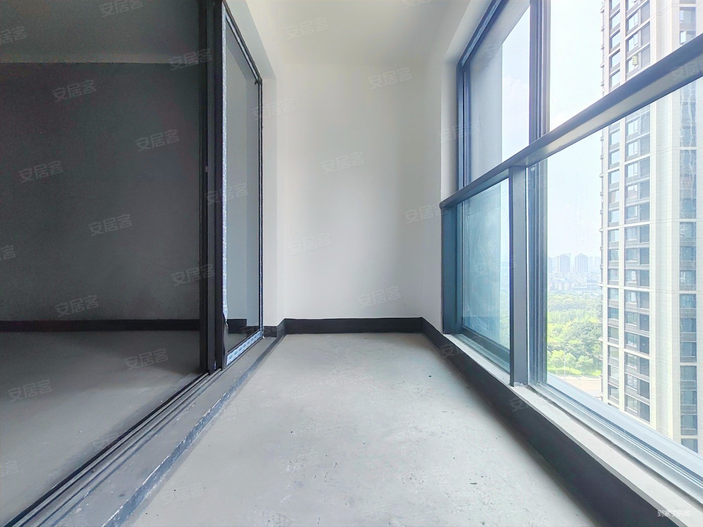 中交中央公园翠澜峯境 有电梯 中间楼层采光好 交通便利 双卫