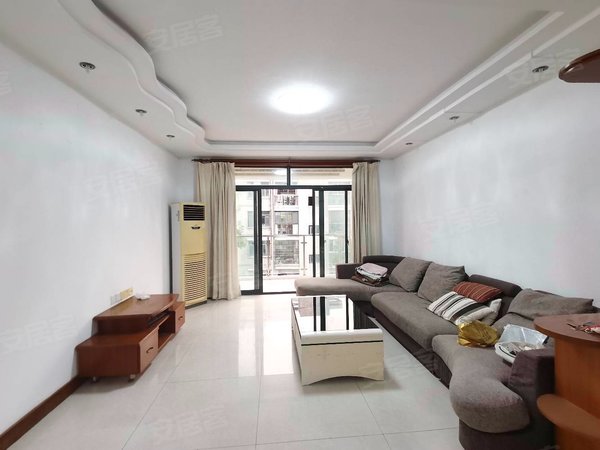 昆山玉山城西星海花园南苑星海花园 精装全配 干净整洁 正3房 中间