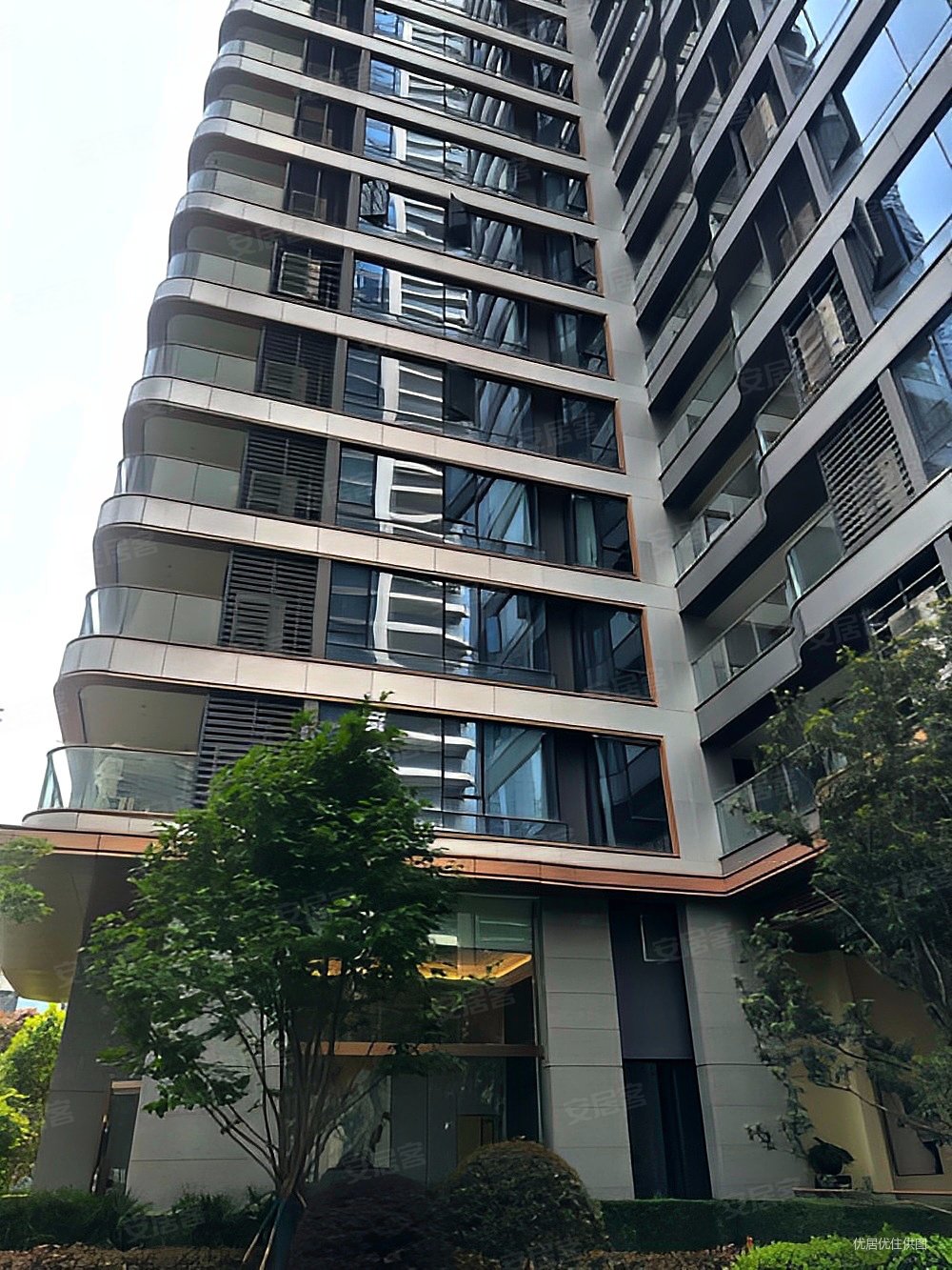 西派城跃层大平层丶朝向中庭景观丶重庆经典之作丶滨江资源大平层